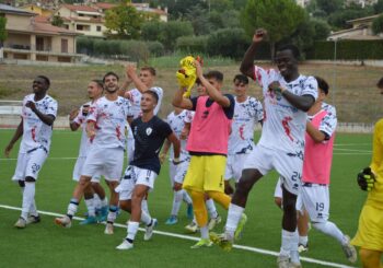 La prima non è buona, è buonissima: Tomba, Kone e Ferrara firmano il 3-0 di Castelfidardo